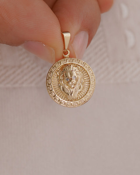 DIJE MEDALLA 3D LEON ZIRCON CRISTAL 1.8CM